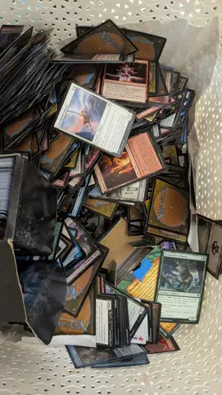 Unsorted Magic: The Gathering TCG and CCG Trading Cards (2000 Plus Cards) - Image 4