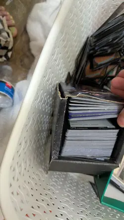 Unsorted Magic: The Gathering TCG and CCG Trading Cards (2000 Plus Cards) - Image 5