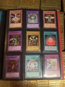Yu-Gi-Oh! TCG Vintage Yugioh Card Binder Lot Bpt Summoned Skull holos rares - Image 1