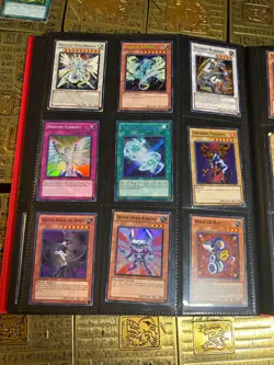 Yu-Gi-Oh! TCG Vintage Yugioh Card Binder Lot Bpt Summoned Skull holos rares - Image 4