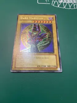 Yugioh Dark Magician LOB-EN005 Ultra Rare Unlimited Edition - Image 2