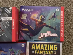 Magic The Gathering MTG Marvel's Spider-Man Collector, Bundle,Scene & Gift Box - Image 3