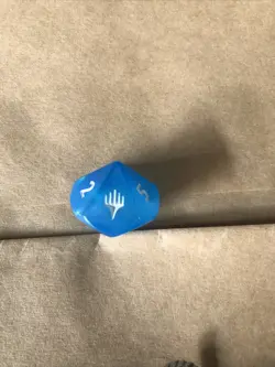 Final Fantasy Mtg Promo Dice w/ FF Felt Bag- D10 -Pre-Release Blue Crystal - Image 3