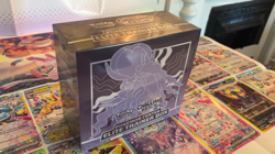 Pokemon TCG; Chilling Reign - Pokemon Center Elite Trainer Box (ETB) - Sealed - Image 2