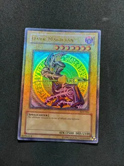 Yugioh Dark Magician SDY-006 Ultra Rare FULL HOLO BLEED Played - Image 2
