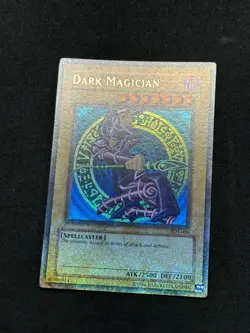 Yugioh Dark Magician SDY-006 Ultra Rare FULL HOLO BLEED Played - Image 3