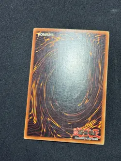 Yugioh Dark Magician SDY-006 Ultra Rare FULL HOLO BLEED Played - Image 5