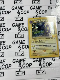 NM Light Toxtricity SWSH137 SWSH: Sword & Shield Promo Cards Holo Top Loader - Image 2