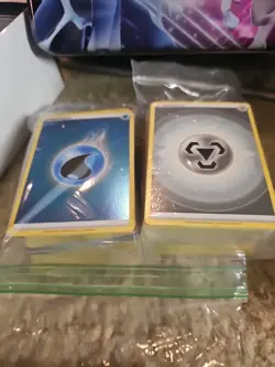 Pokemon Cards Bulk Lot of 1000 Cards - RARES HOLOS AND REVERSE HOLOS INCLUDED! - Image 3
