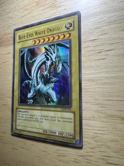 Yu-Gi-Oh! TCG Blue-Eyes White Dragon LOB-001 Ultra Rare OG Unlimited LP - Image 2