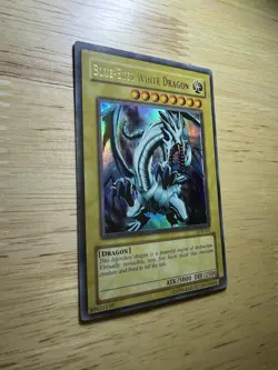 Yu-Gi-Oh! TCG Blue-Eyes White Dragon LOB-001 Ultra Rare OG Unlimited LP - Image 3