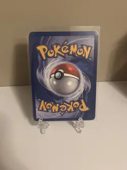 Pokemon Cards: Triumphant Rare Holo: Machamp 95/102 MP - Image 2