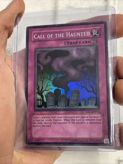 Call Of The Haunted DB1-EN076 Dark Beginning 1 Unlimited Holo LP Lightly Played - Image 1