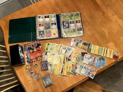 Huge lot of assorted Pokemon trading cards - Image 1