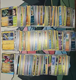 Pokemon TCG SV/SS/SM/GO Deck Building Bulk lot of 500+ cards Common, Rare - Image 1