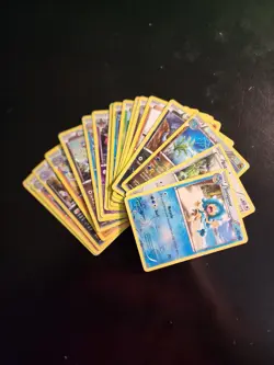 500 Cards Pokemon Bulk Lot - Black & White, X & Y, Sun & Moon, Sword & Shield - Image 3