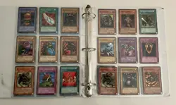 Yugioh Vintage Binder 11 Foil/100 Card Lot Dark Magician Blue-Eyes Red-Eyes 2002 - Image 5