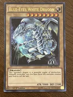 Blue-Eyes White Dragon DPBC-EN016 - Battle City - 1st Edition Ultra Rare LP - Image 1