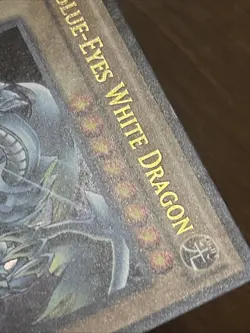 Blue-Eyes White Dragon DPBC-EN016 - Battle City - 1st Edition Ultra Rare LP - Image 3