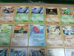 Bundle of 39 EX Emerald - Regular LP/MP Pokemon Cards, 2005 - Image 3