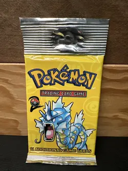 Pokemon Base Set 2 Booster Pack Gyarados Artwork Single Pack 9780743000000 - Image 1