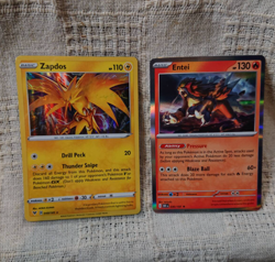 Lot of 10 Pokemon Card Charizard Pikachu Thunder Entei Mewtwo Nidoking Kingdra - Image 4