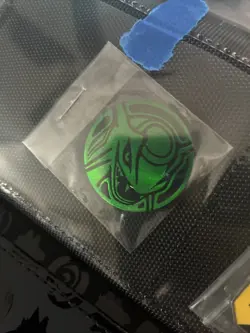 Rayquaza - Green Mirror Holofoil Coin - Pokemon TCG Official Coin - Image 1