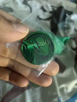 Rayquaza - Green Mirror Holofoil Coin - Pokemon TCG Official Coin - Image 2