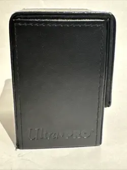 Magic: The Gathering Alcove Flip Box - Swamp - UltraPro Commander Deck Box - Image 3