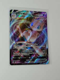 Pokemon Card - Mew VMAX 114/264 Fusion Strike Holo US - Image 2