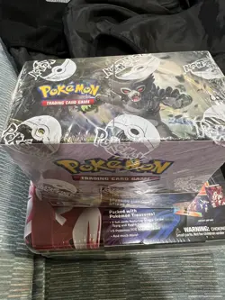 Pokemon TCG Sword and Shield Vivid Voltage Booster Box FACTORY SEALED NEW - Image 2