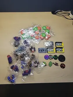 POKEMON ASSORTED LOT OF DICE, COINS, MARKERS AND PINS - Image 1