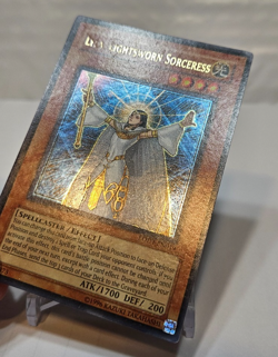 Lyla, Lightsworn Sorceress LODT-EN019 Ultra Rare Unlimited Yugioh 162 - Image 3