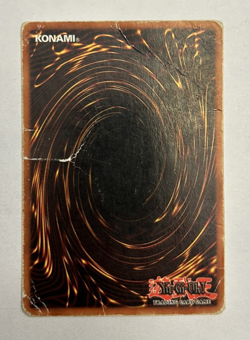 Yugioh Dark Magician LOB-005 ULTRA - Image 3