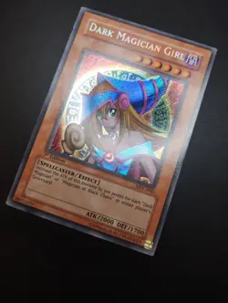 YUGIOH 2003 | DARK MAGICIAN GIRL | MFC-000 | 1ST EDT | VG - EXCELLENT | SCR - Image 3