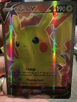 Pikachu v Full Art Holo Card 170/185 Ultra Rare Swsh04: Vivid Voltage NM - Image 1