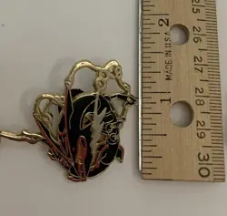 Official 2015 Pokemon TCG - Shiny Mega Rayquaza Pin - Image 2