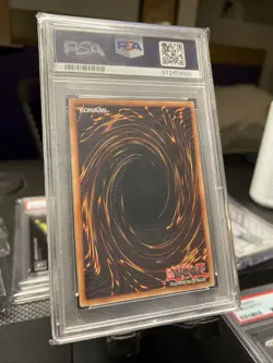 Yu-Gi-Oh! 2004 Blue Eyes White Dragon Holo 1st Edition SKE-001 PSA 9 - Image 2