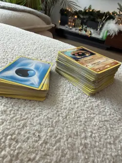 Lot of 133 2006-2010 Pokemon Cards 100 Basic to Rare and 33 Energies All NM - Image 1