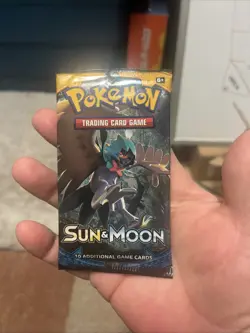 Pokemon Sun & Moon Booster Pack - 10 Cards 820650801945 - Image 1