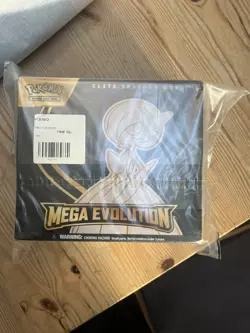 Pokemon TCG Mega Evolution Gardevoir Elite Trainer Box brand new SEALED 📦🔥 - Image 1