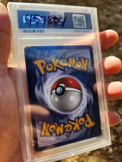 Pokemon 1999 1st Edition Shadowless Base Magikarp uncommon card, PSA 8 - Image 3