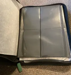 Vaultx Exo-Tec Premium 4 Pocket Side Loading Zip Binder for 160 Cards New - Image 4