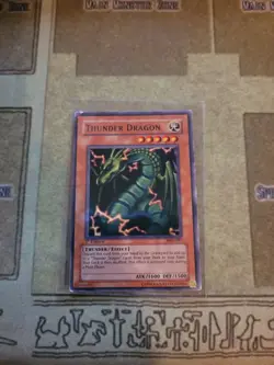 YUGIOH THUNDER DRAGON MRD-097 COMMON 1ST ED 1996 MP - Image 1