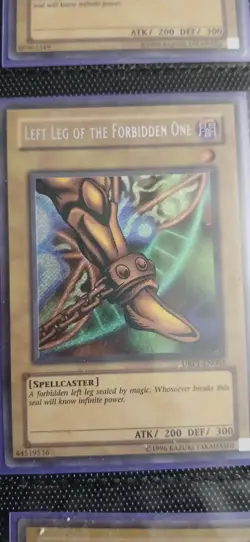 Yugioh Ubp1-en002 Secret Rare Left Leg Of The Forbidden One - Image 1