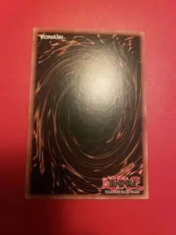 Dark Magician (B) YGLD-ENB02 Yugi's Legendary Decks 1st Edition Ultra Rare MP - Image 2