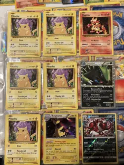 Pokemon LOT 750+ Cards Some Vintage, World Championships, Holo - Image 3