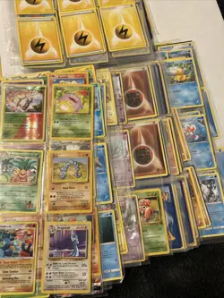 Pokemon LOT 750+ Cards Some Vintage, World Championships, Holo - Image 4