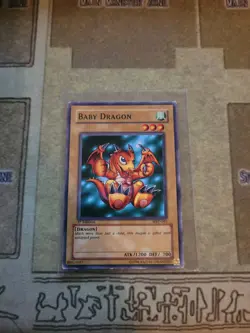 YUGIOH TCG BABY DRAGON MRD-061 COMMON 1ST EDITION 1996 MP - Image 1