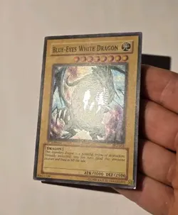 Yugioh Blue-Eyes White Dragon SKE-001 1st Edition Super Rare MP - Image 2